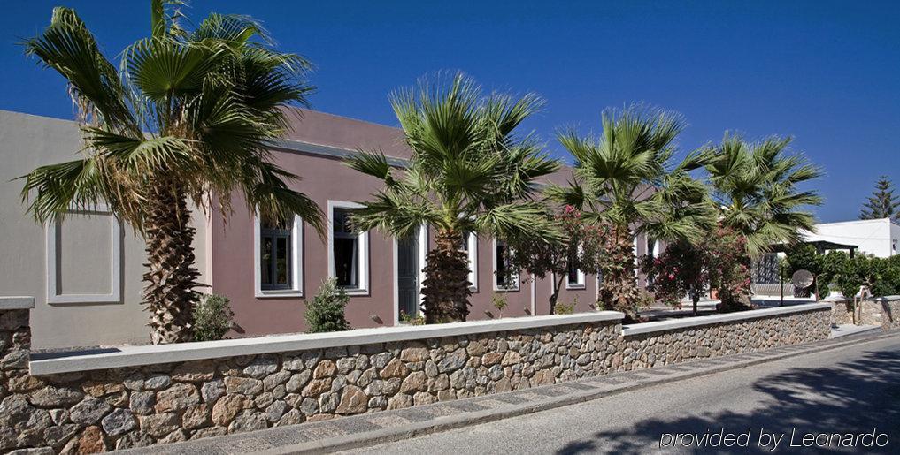 Rose Bay Hotel Камари Экстерьер фото