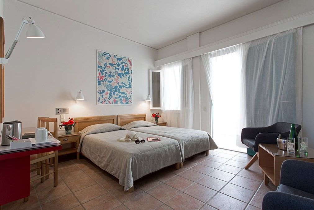 Rose Bay Hotel Камари Экстерьер фото